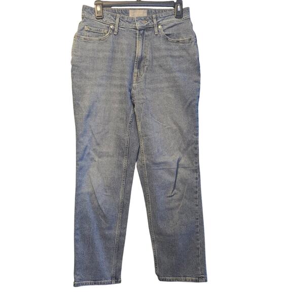 Everlane Denim - Everlane The Curvy Cheeky crop jean